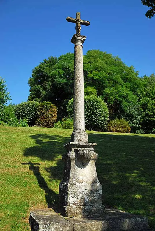 Croix de Montigny-le-Roi
