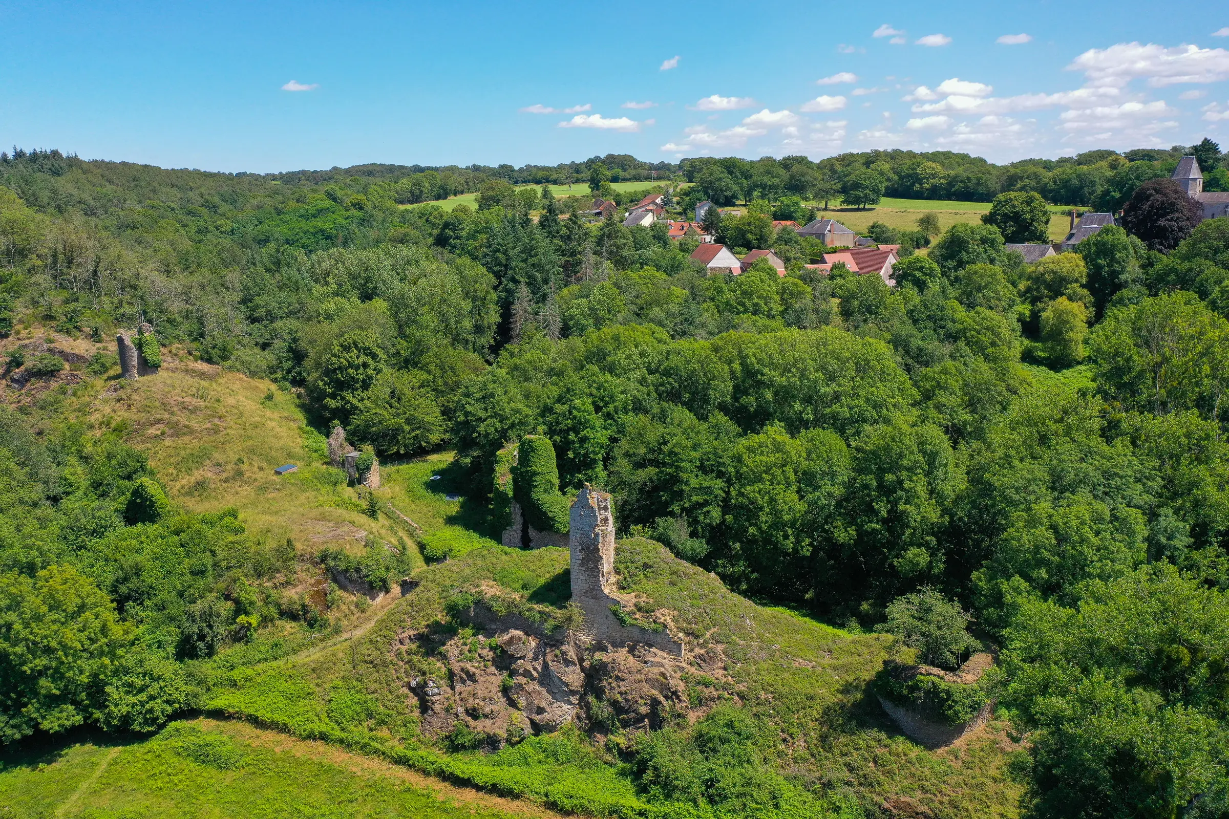Les Ruines du Château de Malval