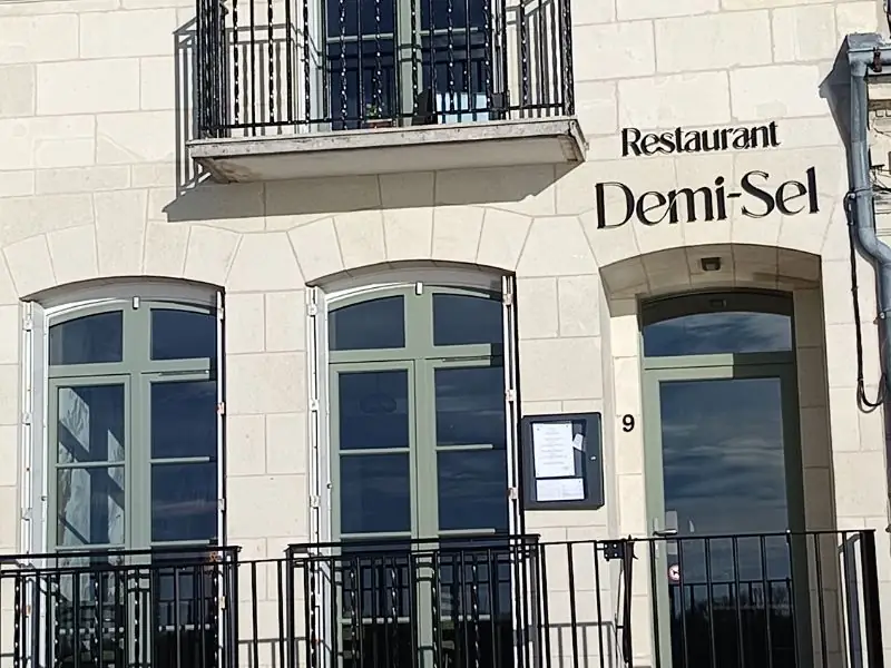 Les Vignerons passent à table Chez Demi-Sel avec le Domaine des Ouches