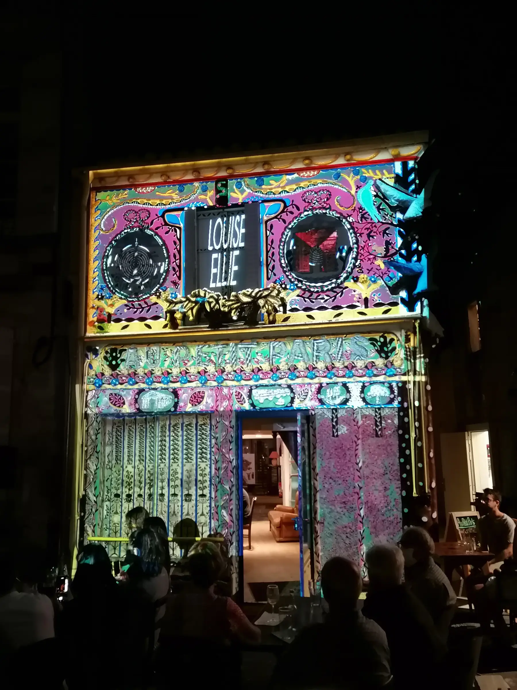 Bar culturel "Au petit Paris"
