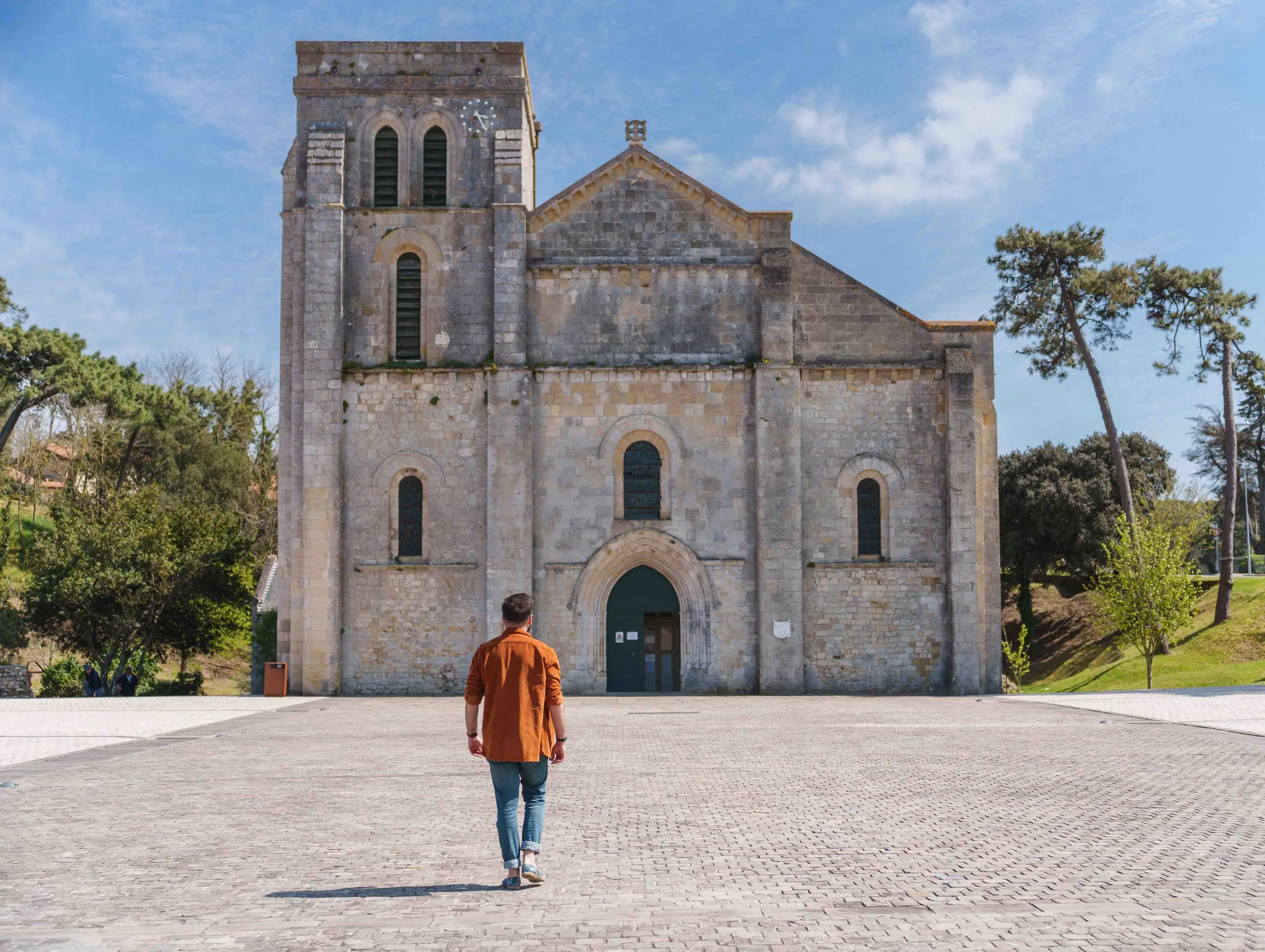 Basilique Notre-Dame-de-la-fin-des-Terres