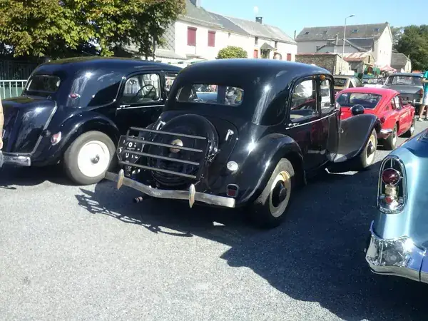 39eme édition Foire à la Brocante - Vide Grenier - Bourse d'Echange et Rencontres de Réquista de véhicules anciens et de collections