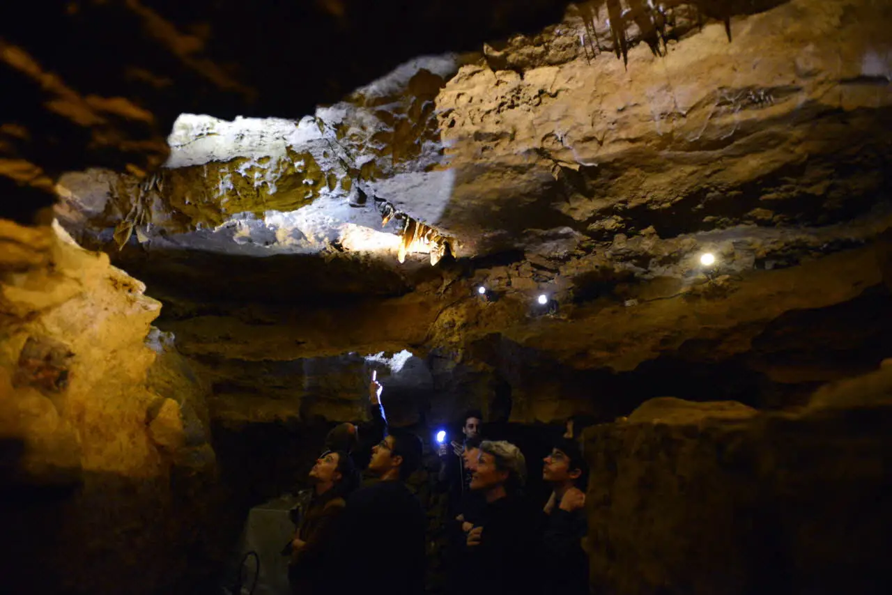 Percez le mystère des grottes de la Norée