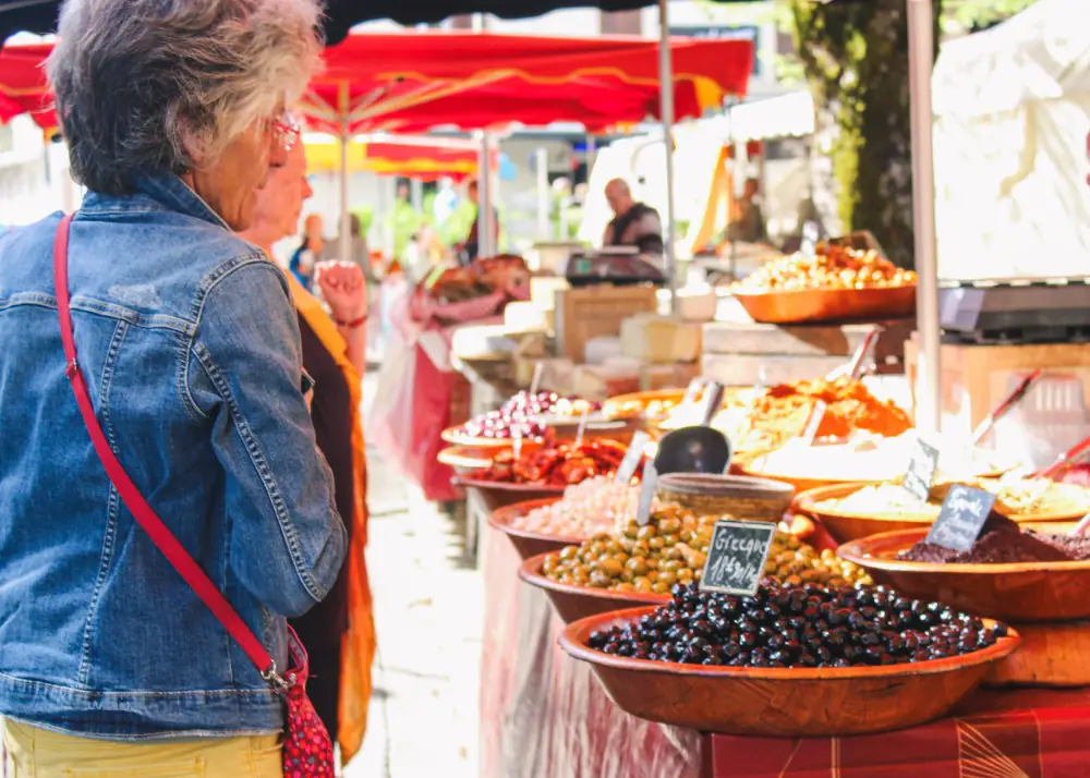 Marché du vendredi à Ribérac
