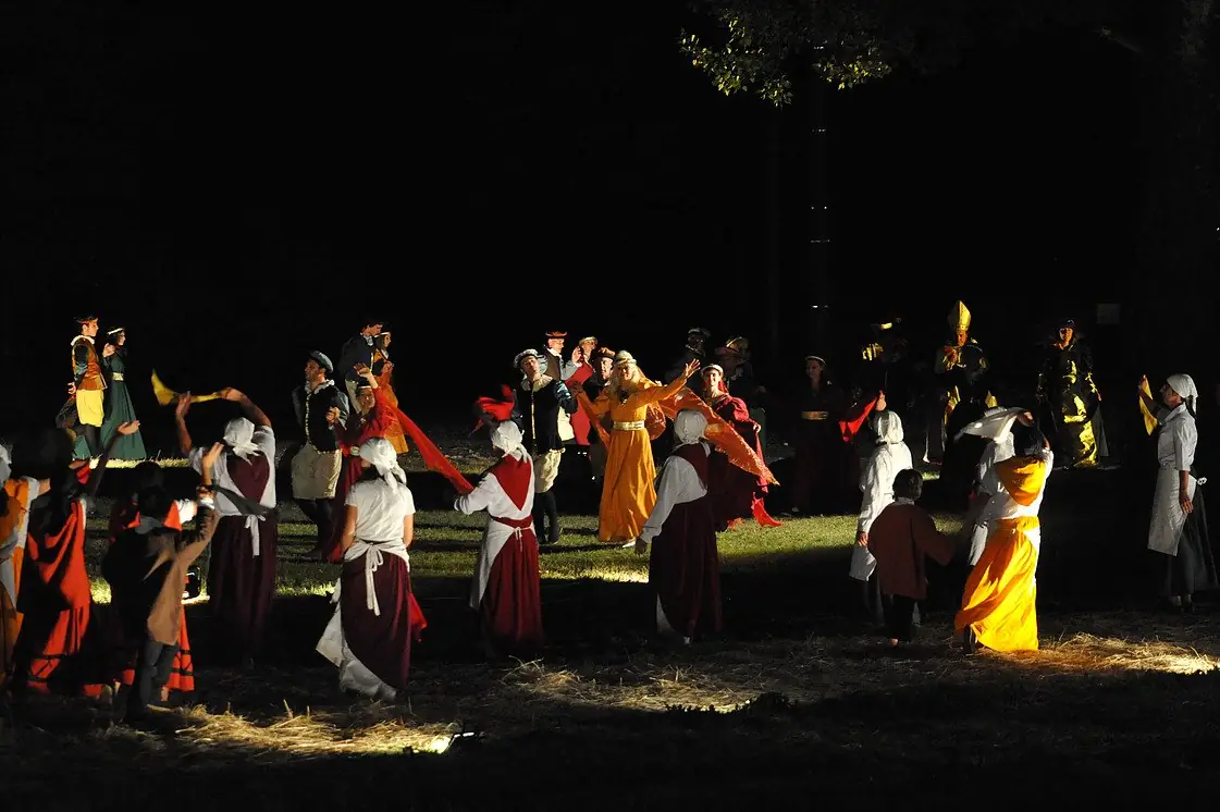 Spectacle historique son et lumière Le Chemin des Mémoires