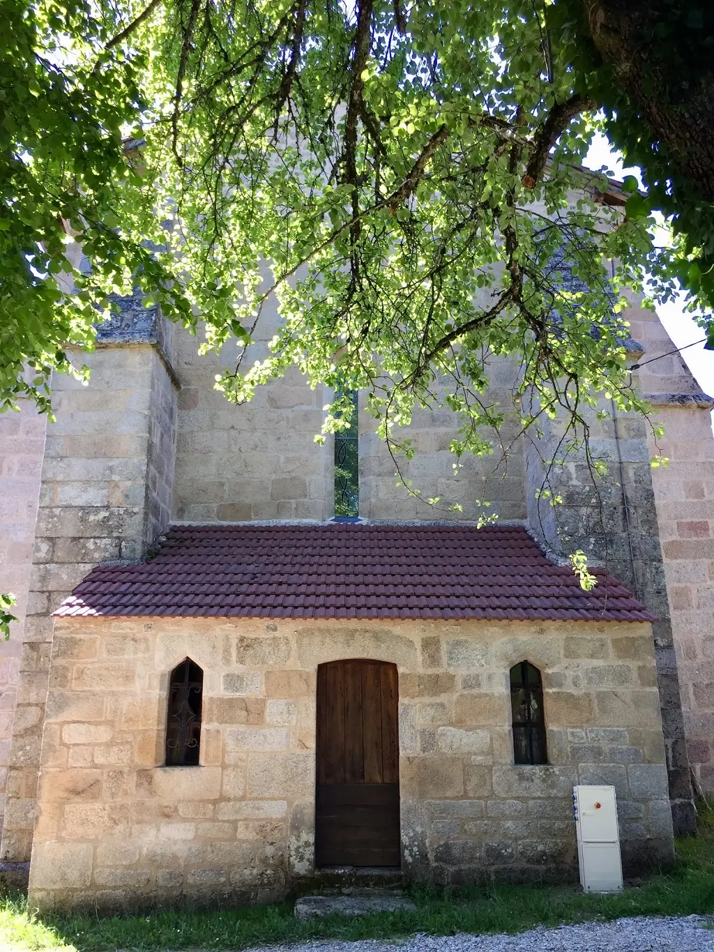 Eglise de St Amand le Petit