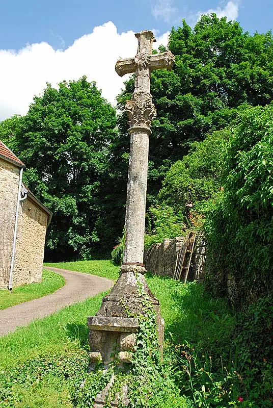 Croix Renaissance de Saint-Martin-les-Langres