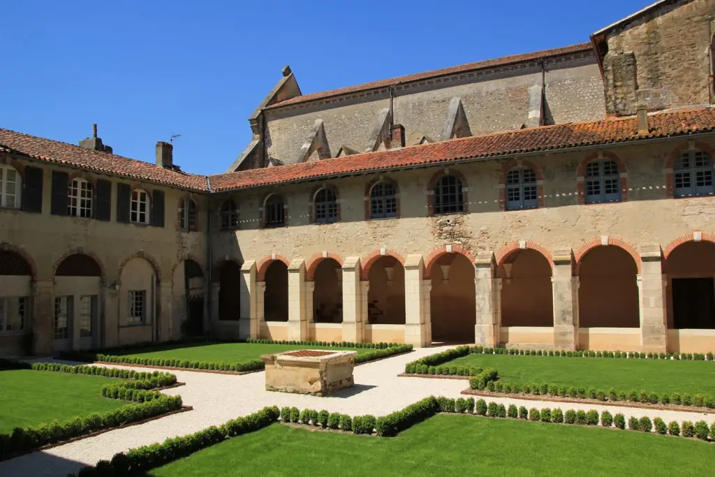 Abbaye bénédictine et son abbatiale