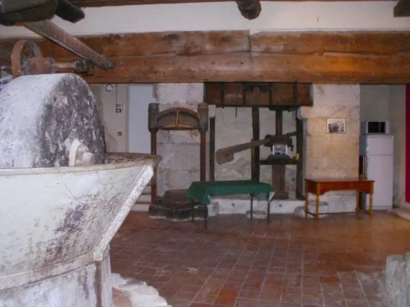 Moulin à huile de Puyloubier