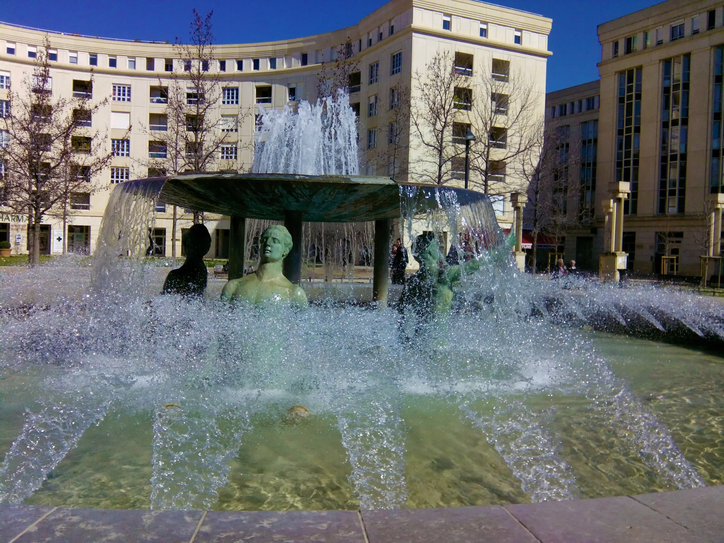 PLACE DE THESSALIE