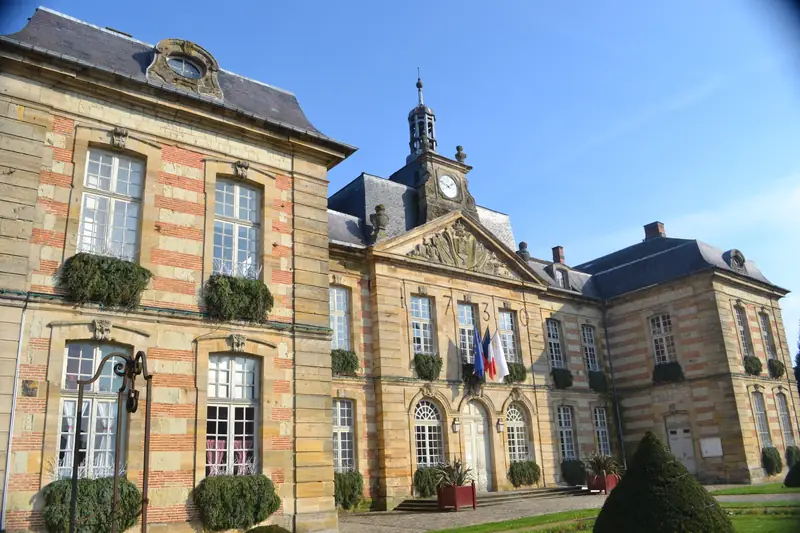 Visite historique de la Ville de Sainte-Ménehould , une rue , une histoire