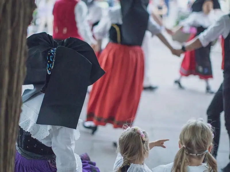 Concert et danses folkloriques