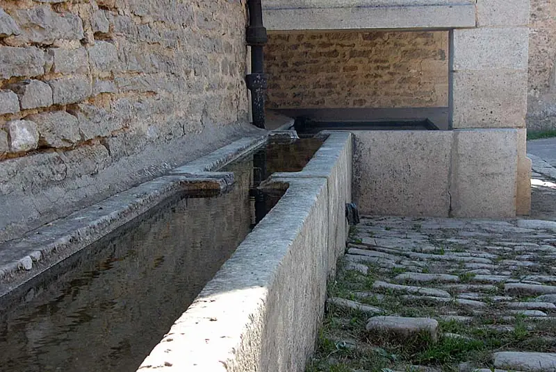 Lavoir de Villars-Montroyer (2)
