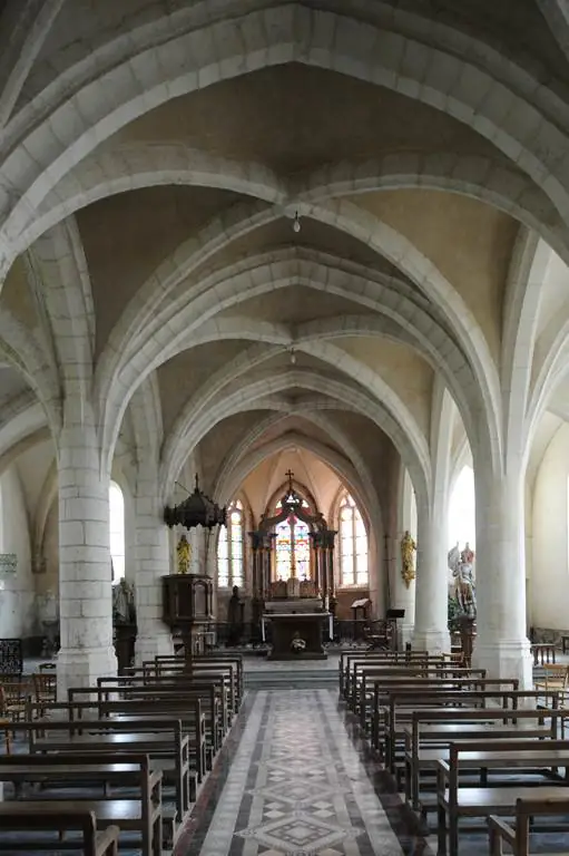 ÉGLISE FORTIFIÉE D'AOUSTE