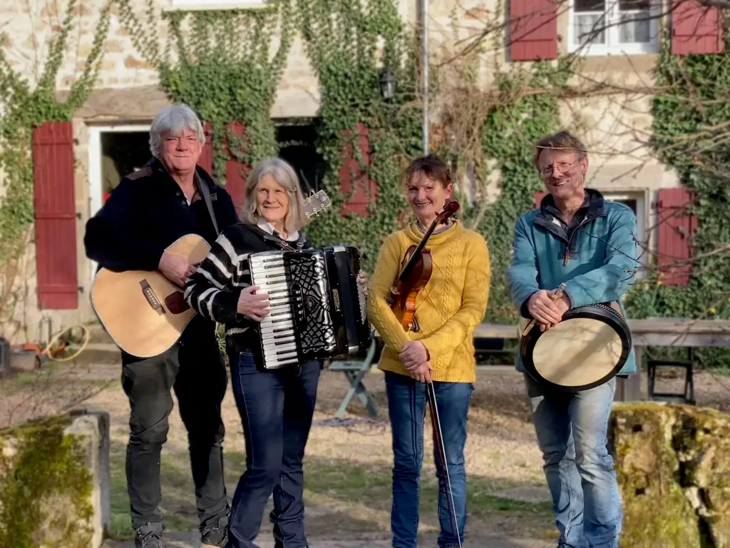 Marché fermier semi-nocturne à Maisonnais-sur-Tardoire et concert gratuit