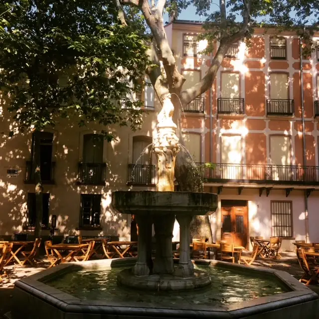 LA FONTAINE DES 9 JETS