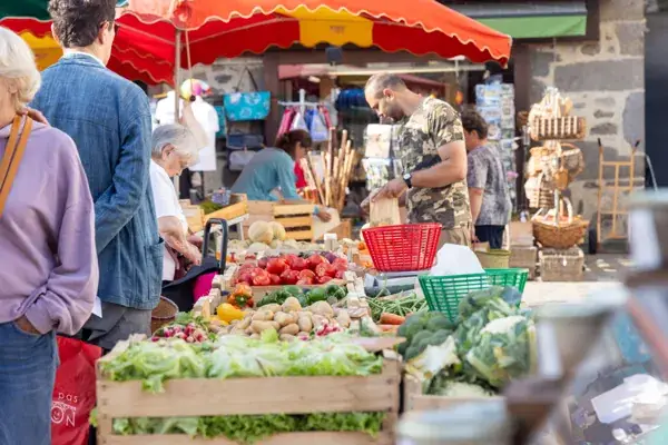 Marché de terroir à Mur-de-Barrez