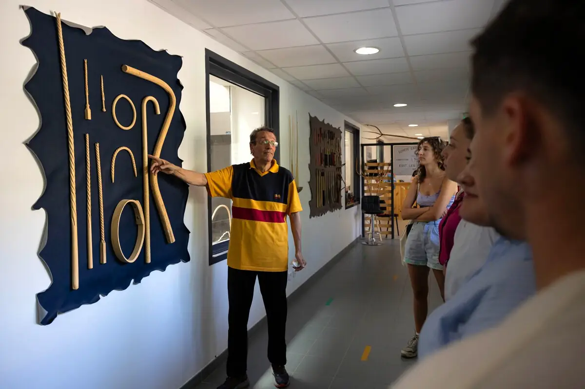 VISITE GUIDEE DE LA FABRIQUE DES FOUETS