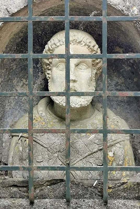 Fontaine Saint-Vinebault de Hûmes