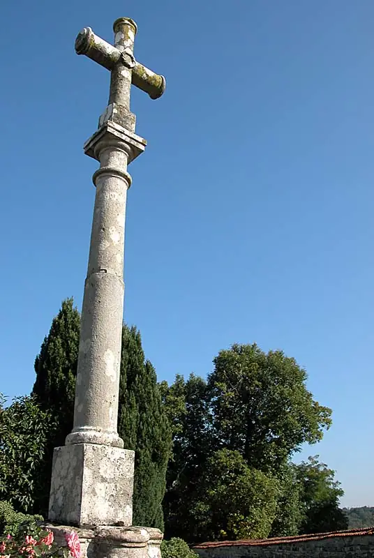 Croix de Saint-Broingt-le-Bois (3)
