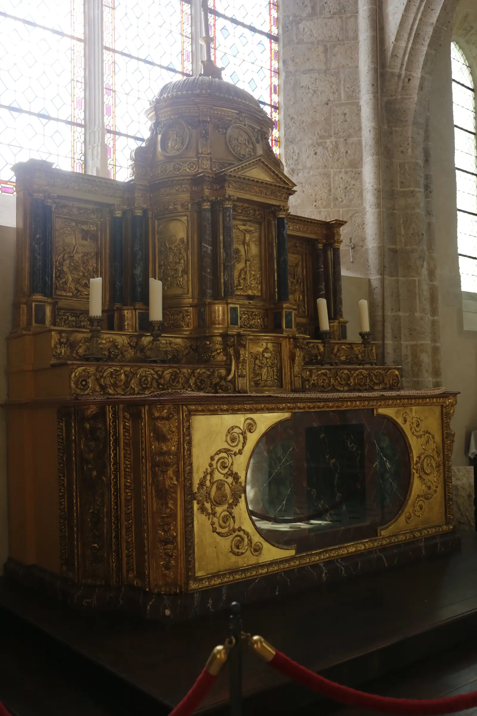 Eglise Saint-Martin et crypte Saint-Pipe
