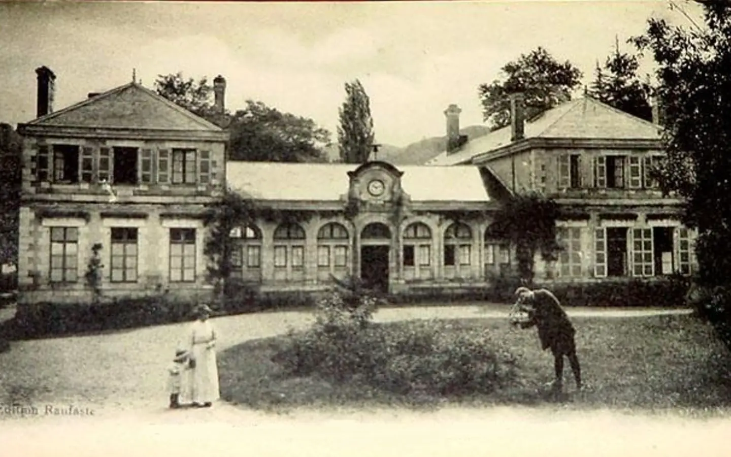 Visite guidée de Cambo-les-Bains, Histoire et métamorphoses d'une ville thermale