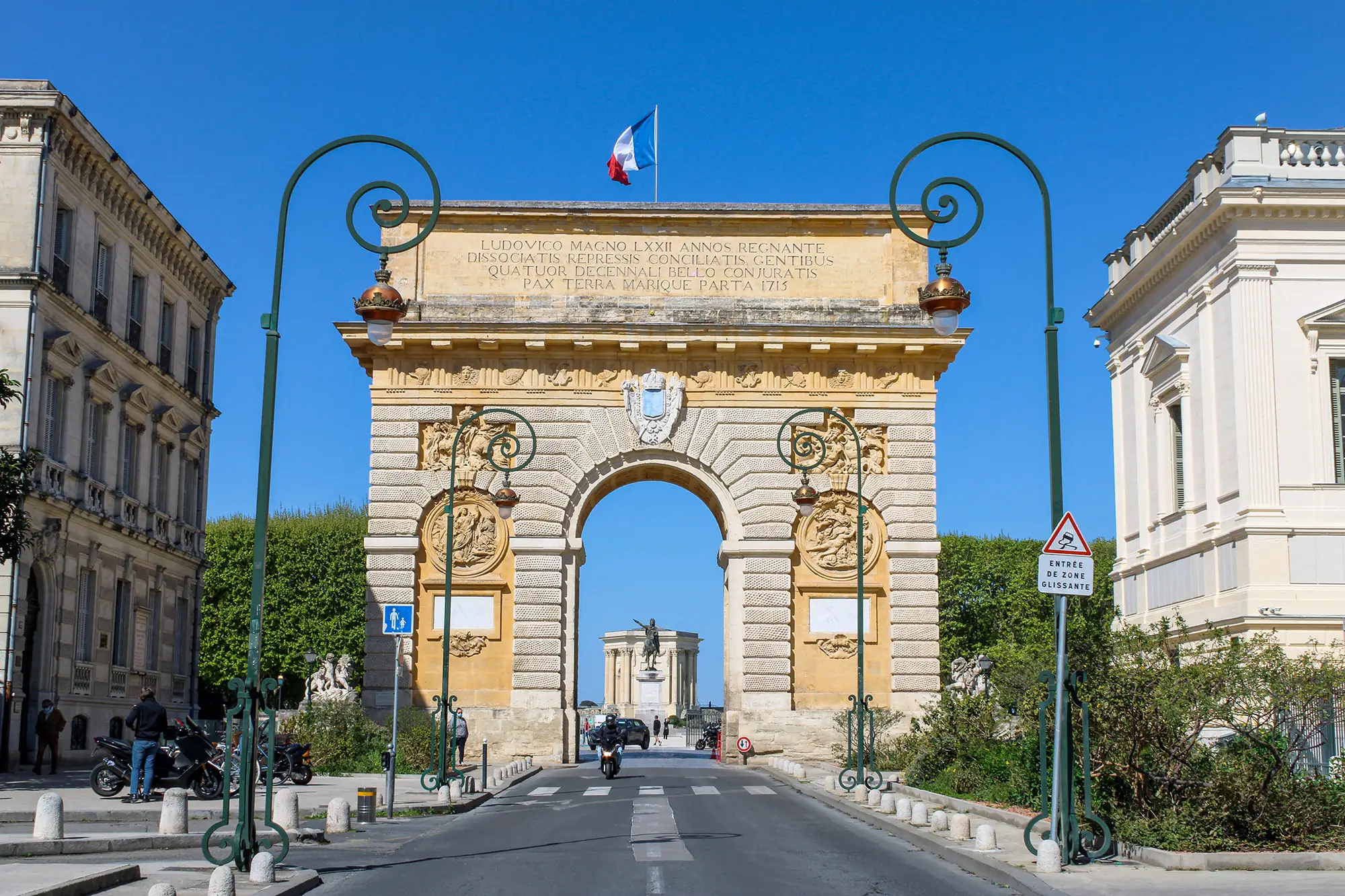 ARC DE TRIOMPHE