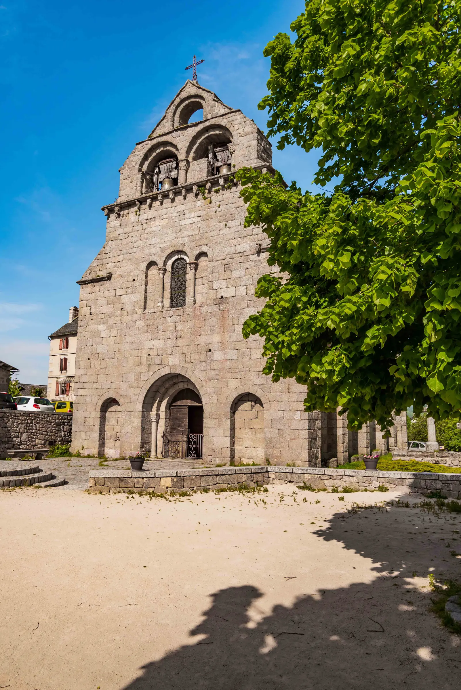 EGLISE SAINT-CAPRAIS