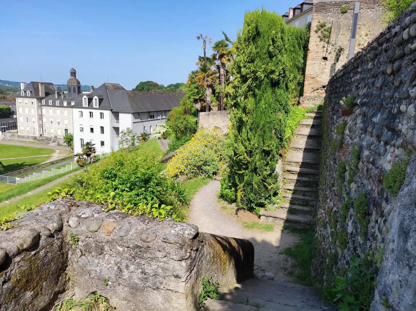 Les remparts de la cité de Lescar
