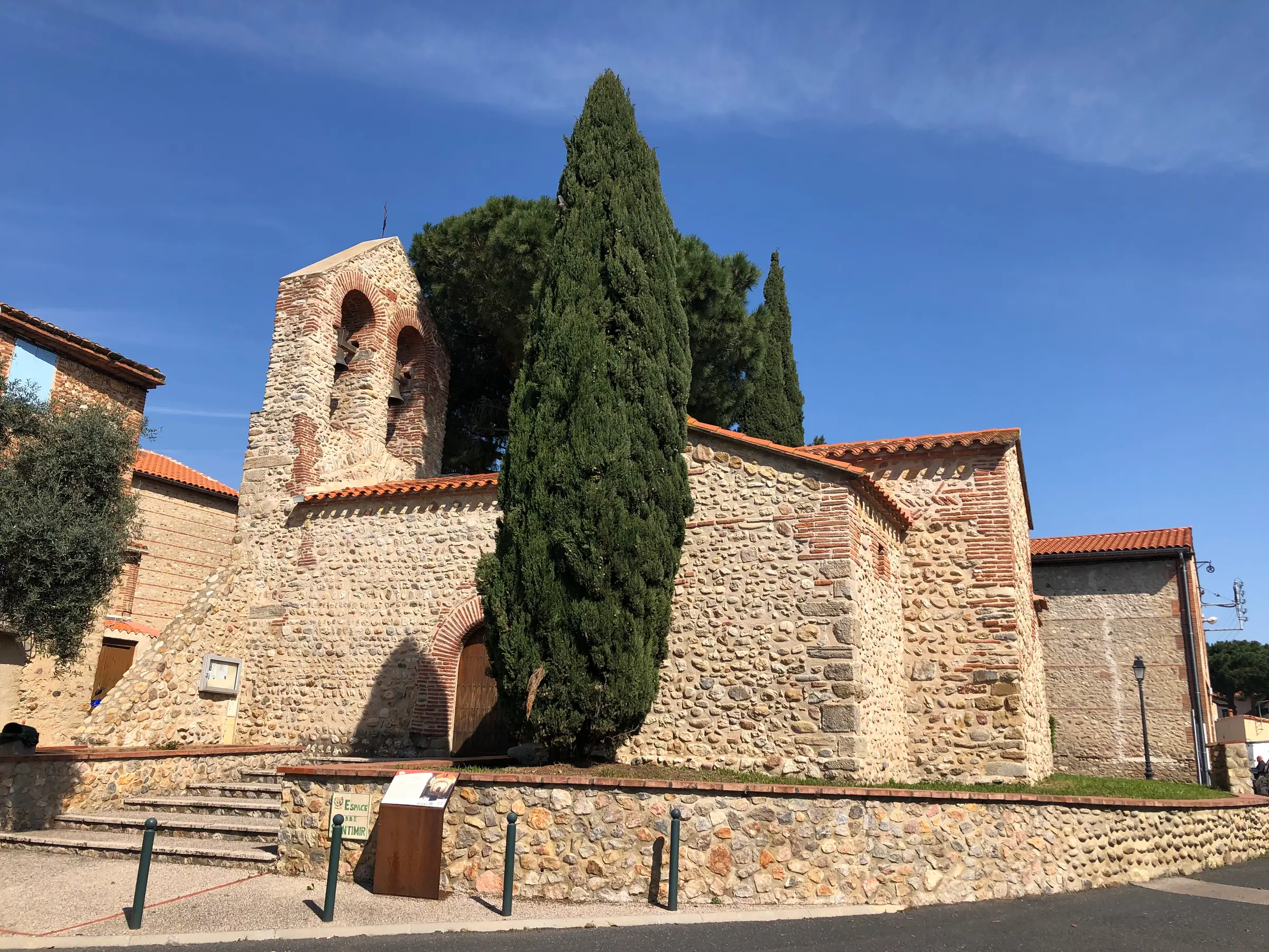 EGLISE SAINT JEAN L'EVANGELISTE