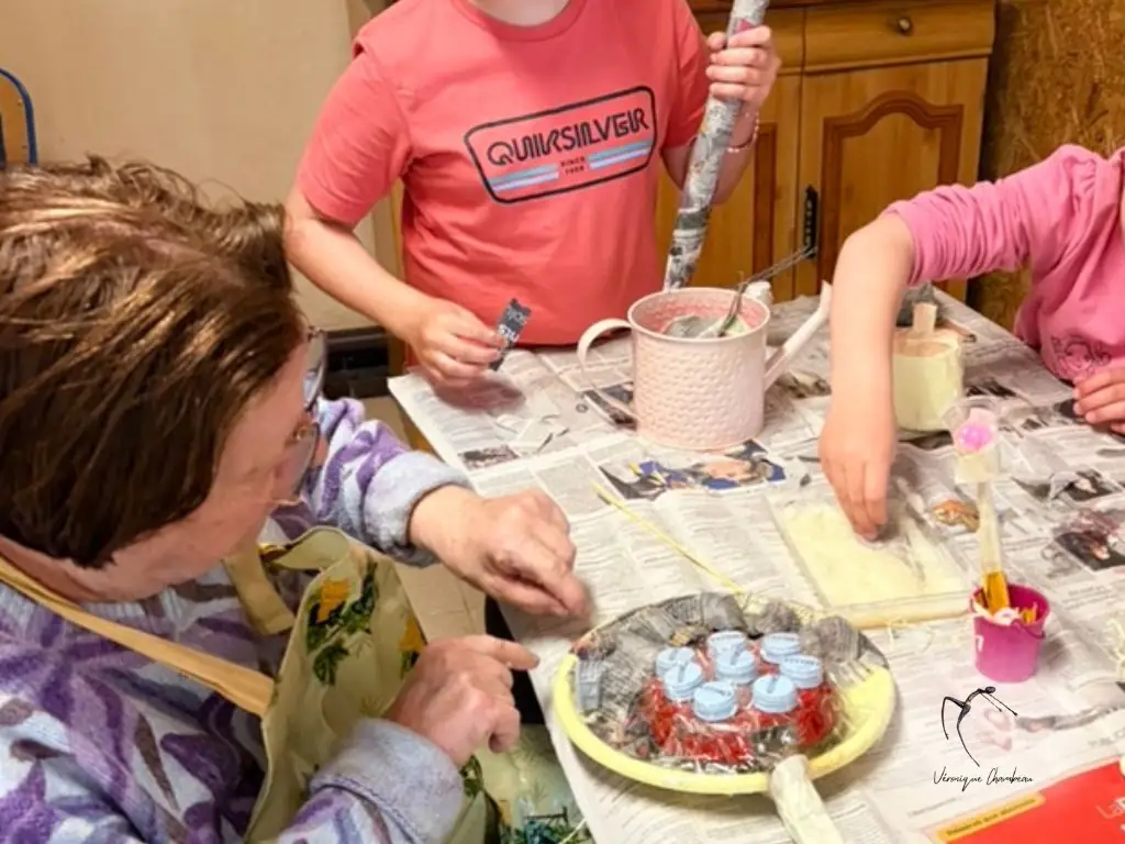 Stage d'été : upcycling en papier mâché