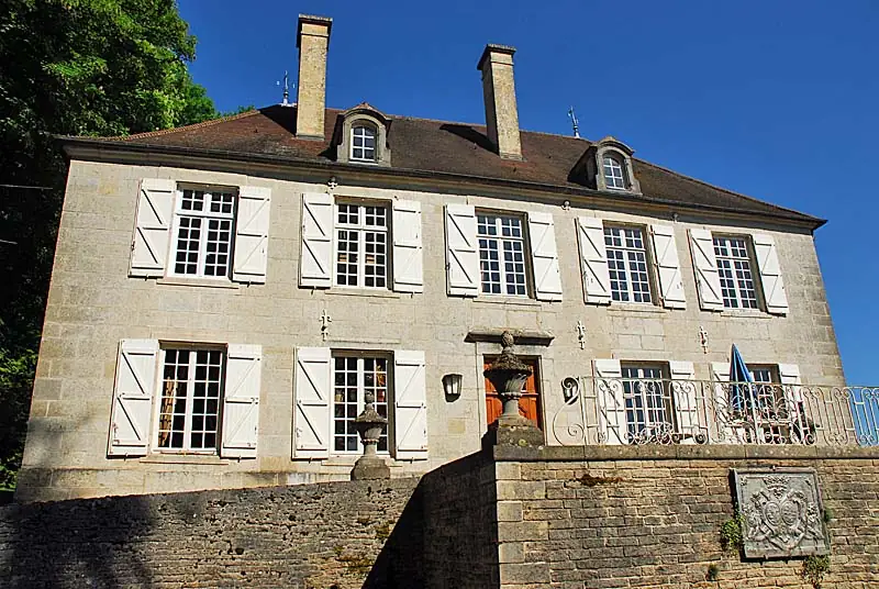 Résidence épiscopale de Montsaugeon