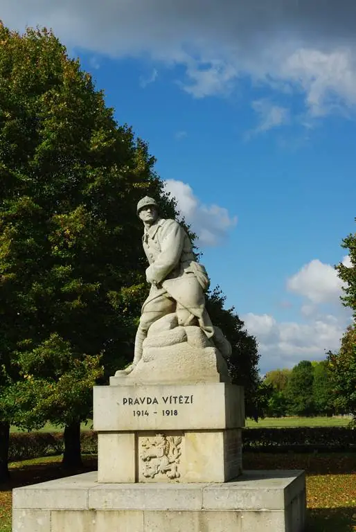 Monument des 21ème et 22ème Régiments de Chasseurs Tchécoslovaques