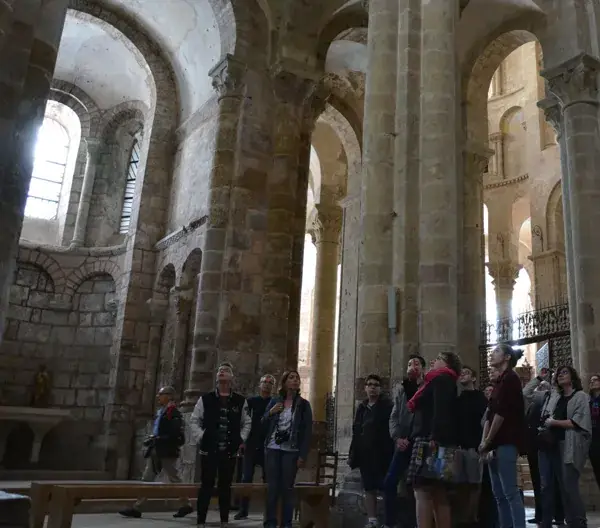 Conques - Visite guidée Groupe - Tympan et abbatiale