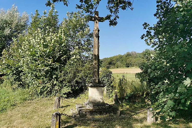 Croix du souvenir de Balesmes-sur-Marne