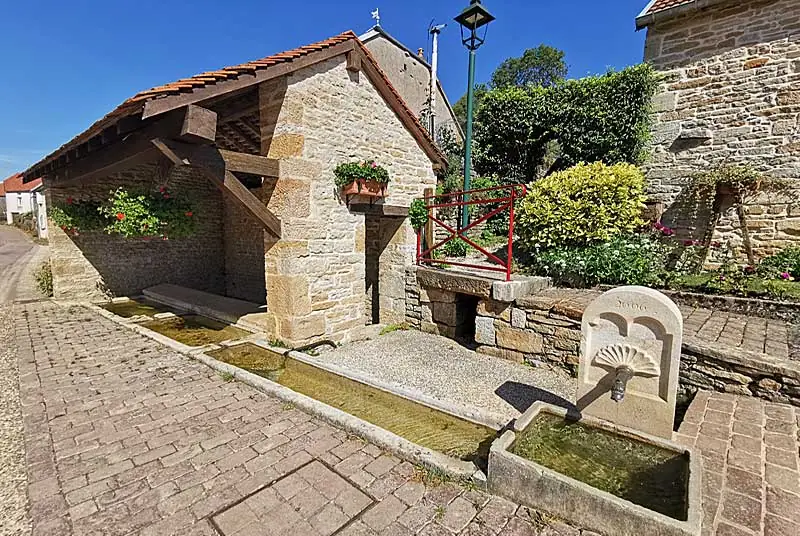 Fontaine du Centre à Orcevaux