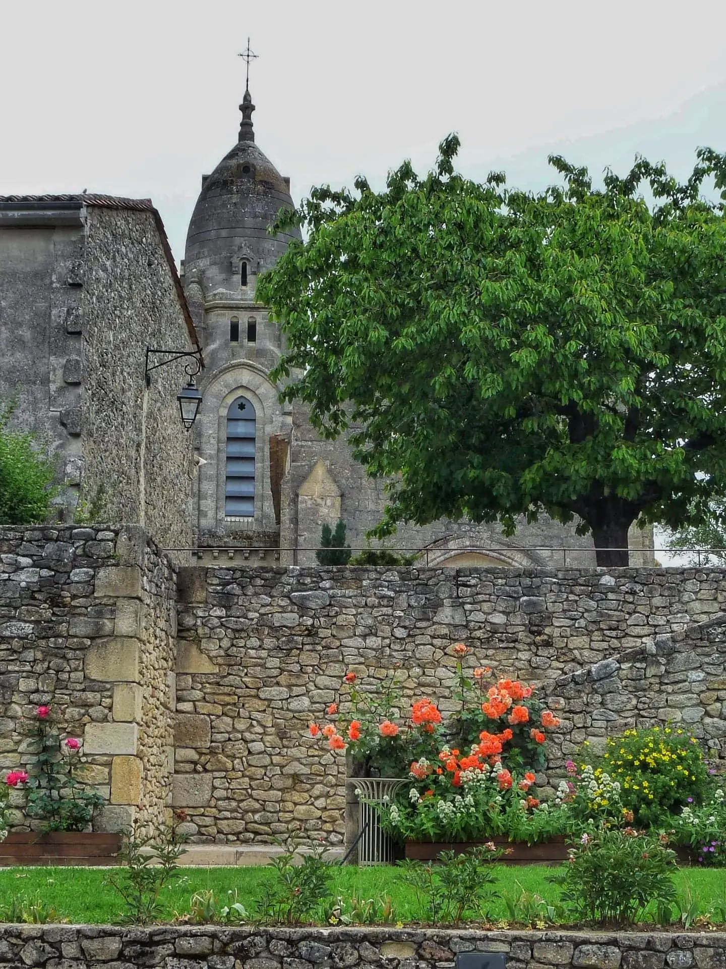 Eglise Saint-André de Pellegrue