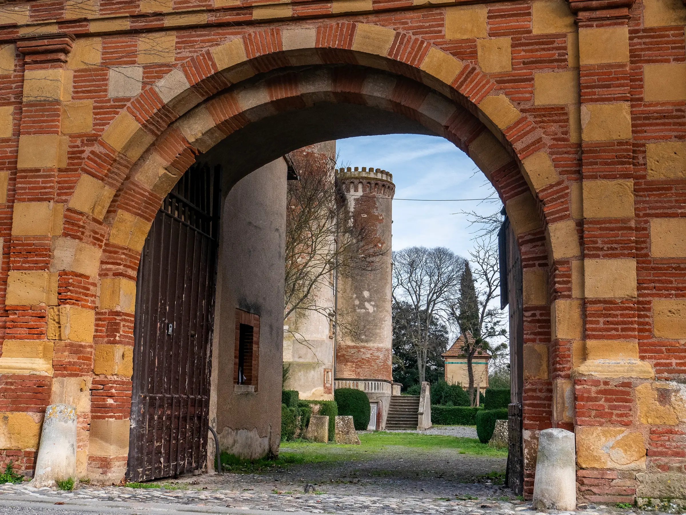 CHATEAU DE LONGAGES-COMMINGES