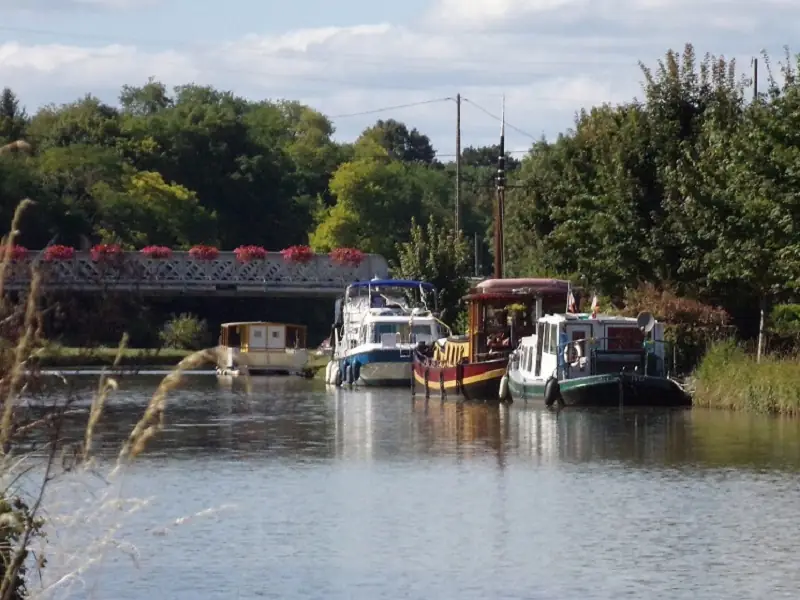 Beaulieu-sur-Loire, le village aux deux cents puits