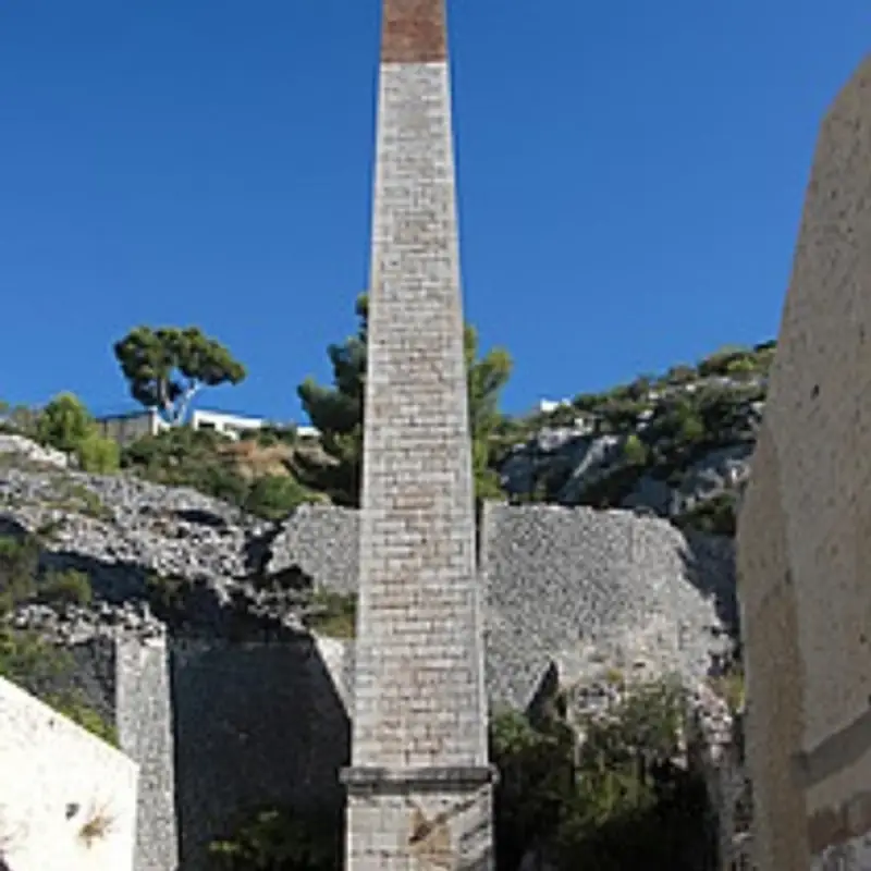 Cheminée de l'usine à fer